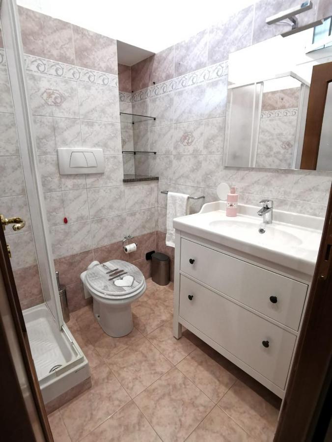 Ferienwohnung Casa In Centro Ventimiglia Exterior foto