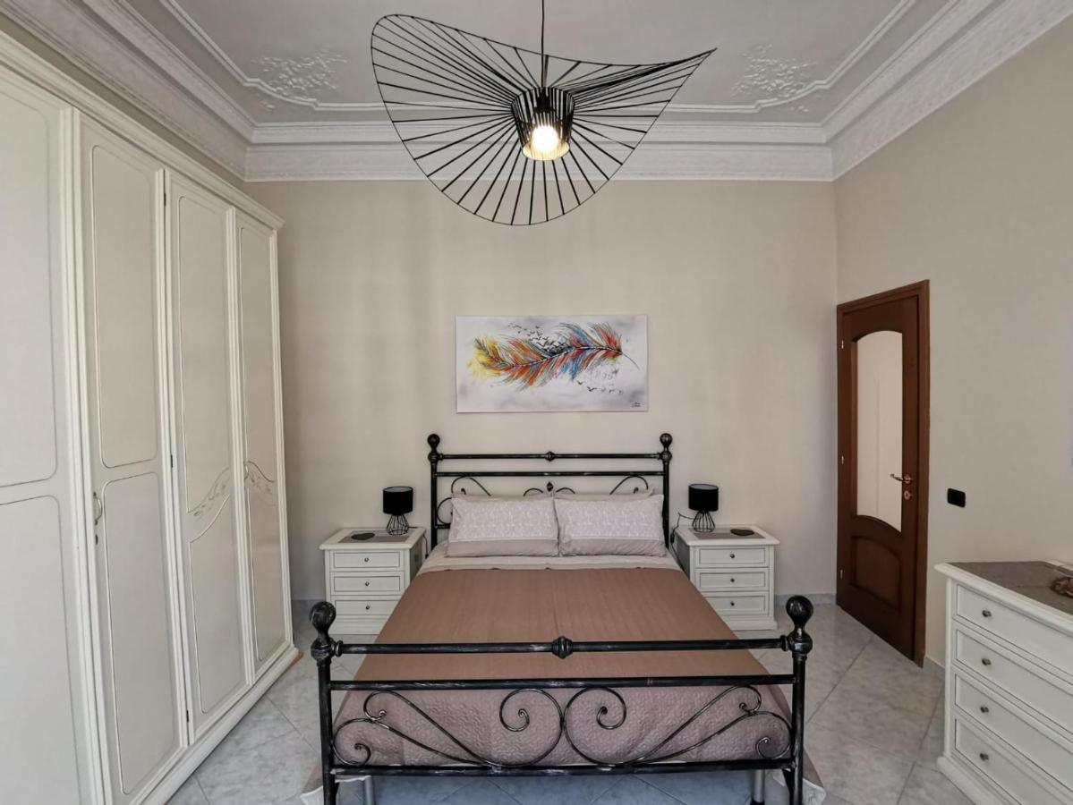 Ferienwohnung Casa In Centro Ventimiglia Exterior foto